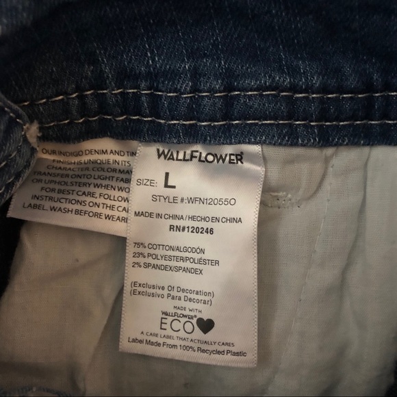 Wallflower distressed jean bib overalls size L - Picture 11 of 11